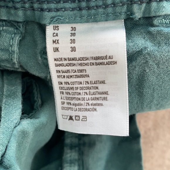 American Eagle flat front khaki green shorts size 30 - Picture 9 of 9